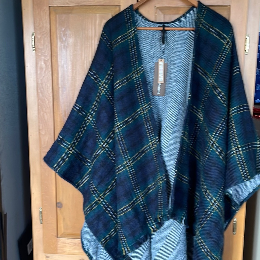 Shaw/poncho. Never worn. One size